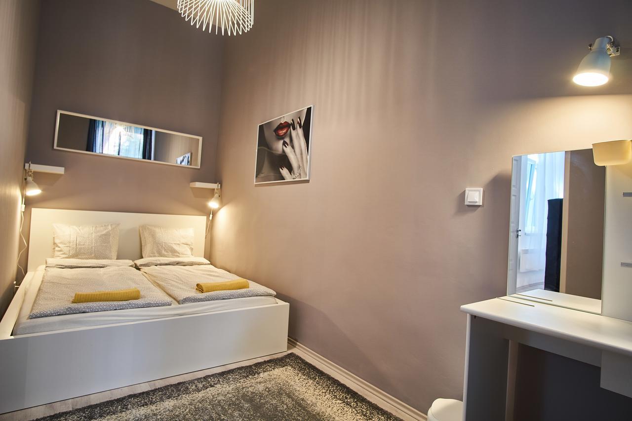 Design Apartment In The City Center With Ac Budapest Exterior photo